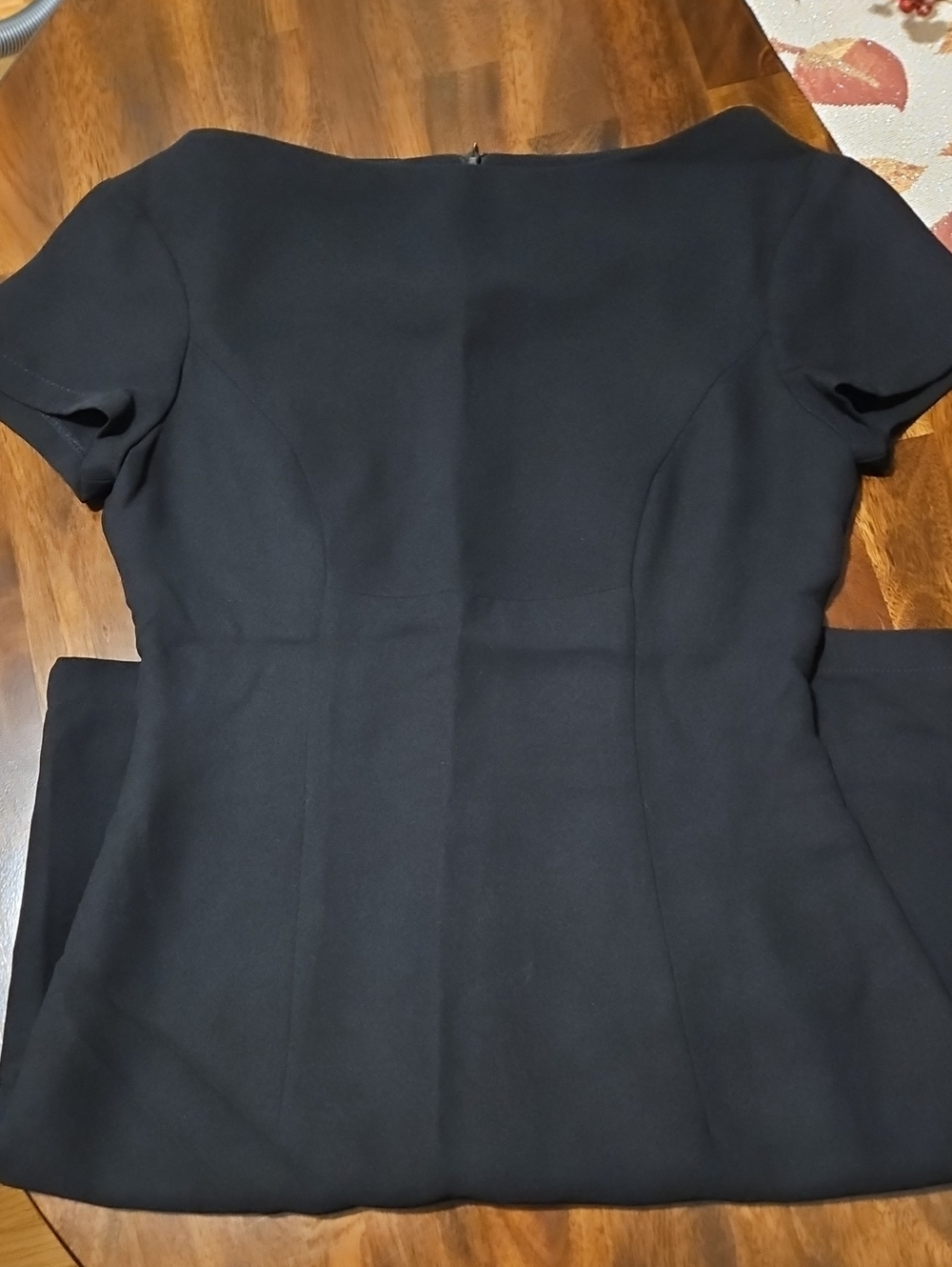 BCBGMaxAzria Black Short-Sleeve Midi Dress with Flared Skirt